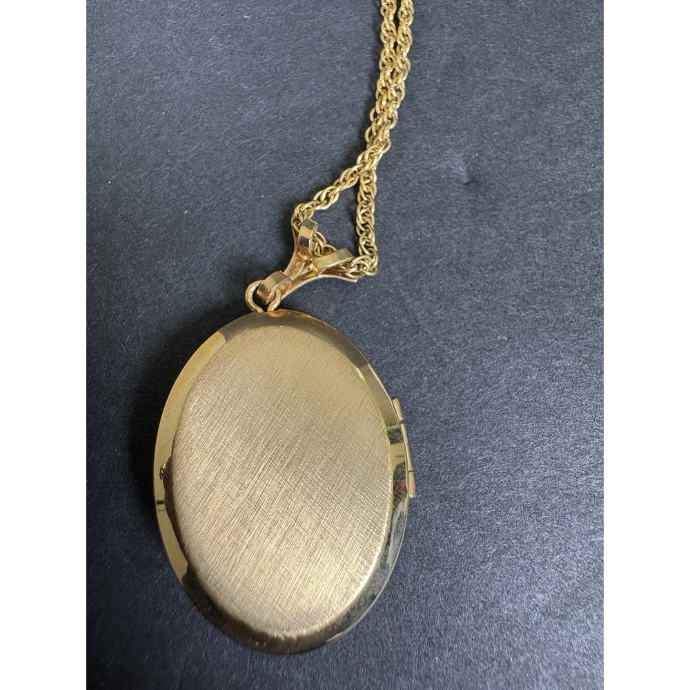 Vintage Oval Locket Necklace 10K Gold Trim Tri Color Leaf Photo Pendant - Picture 3 of 9